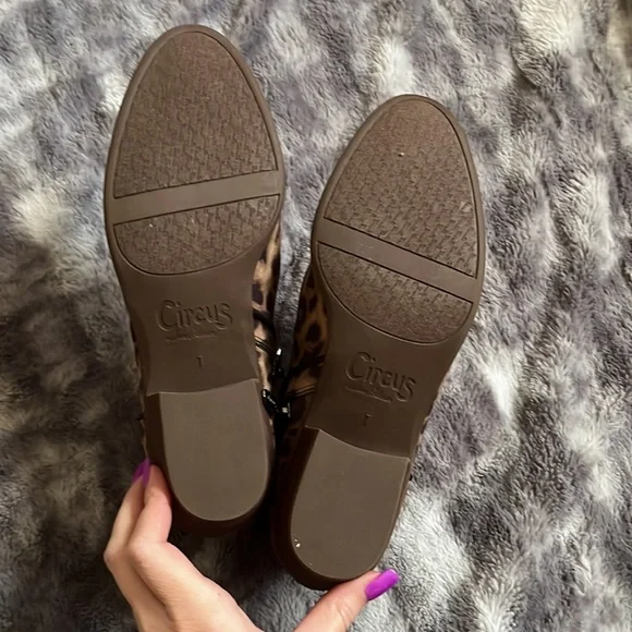 Leopard Booties - Picture 3 of 6